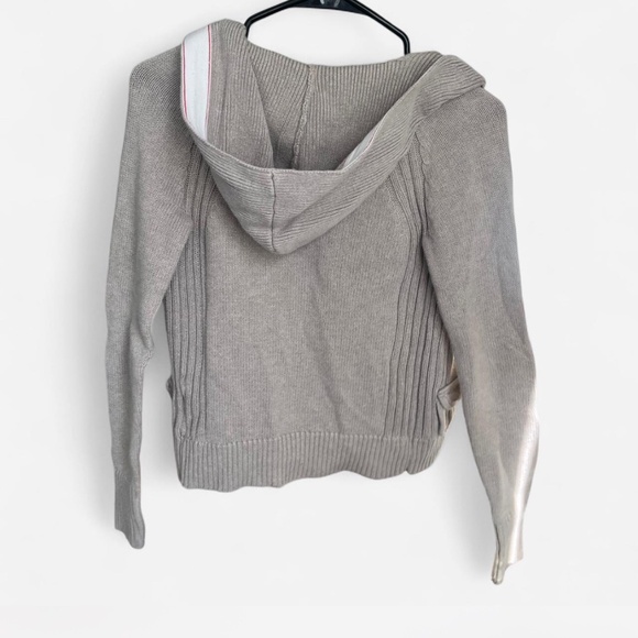 Y2K gray Old Navy sweater with pockets and hood - Picture 2 of 3